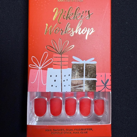 Nikki’s Holiday Workshop - Red Aspen Nail Dashes - Picture 2 of 2